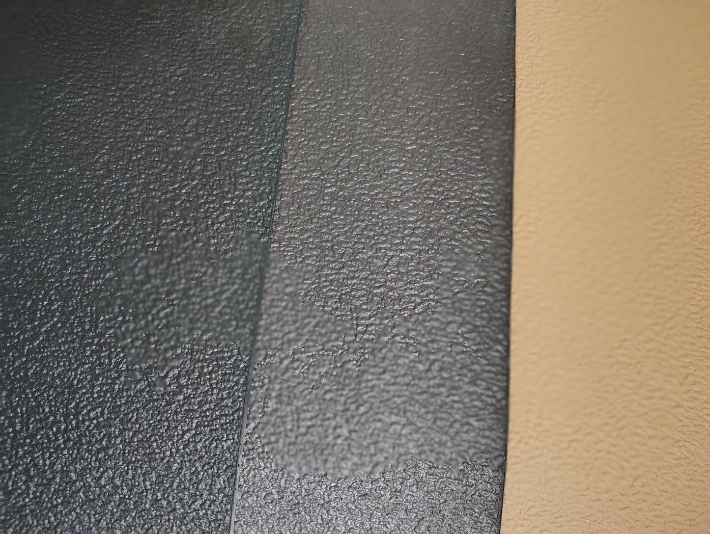 770 Crinkle rubber sheet, 2mm, 22" x 15", 2mm, 3 available colors